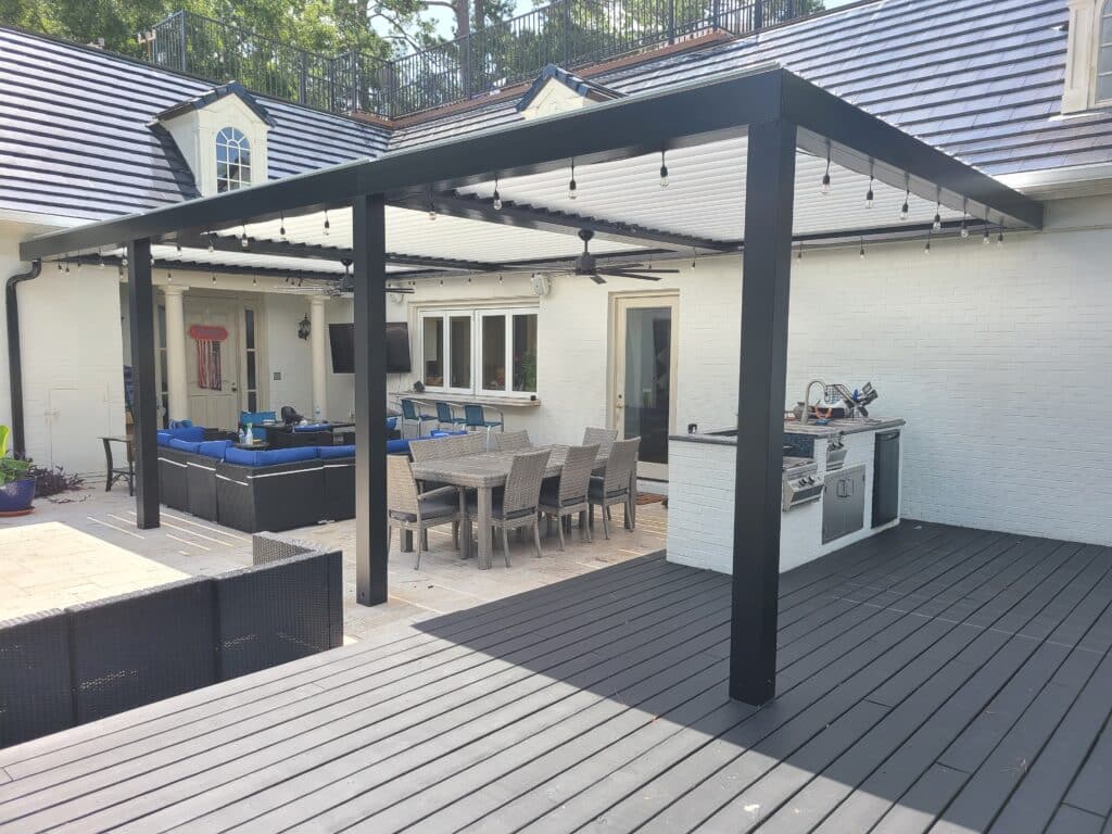 Equinox Black Frame with White Louvers