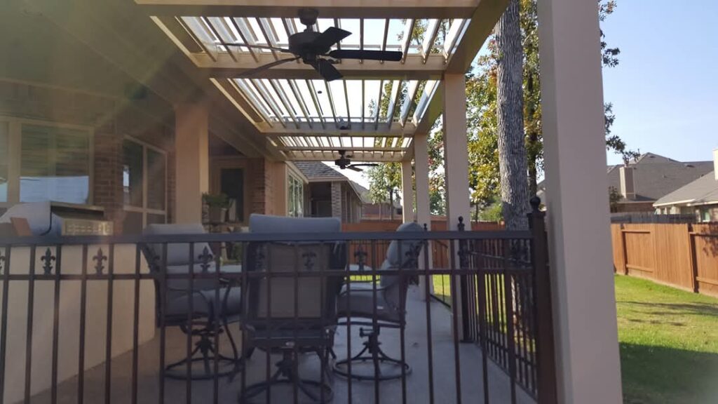 Equinox Adjustable Louvered Roof