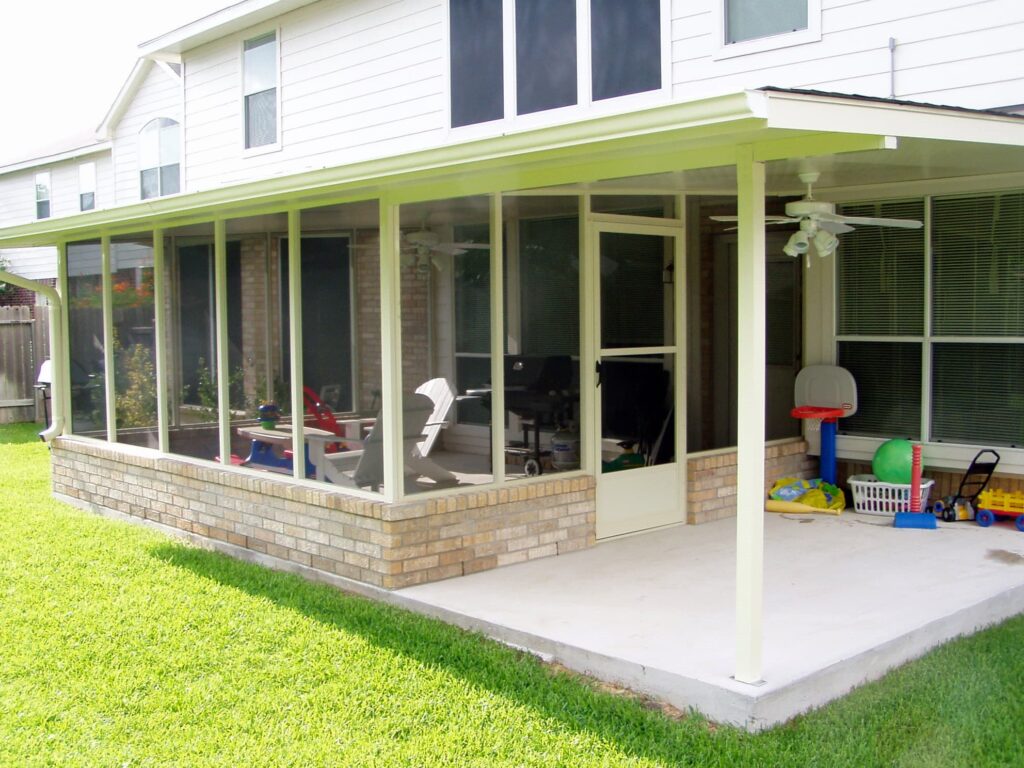 Screen rooms with professional installation and quality materials adding outdoor living space by 21st Century Sunrooms Houston TX