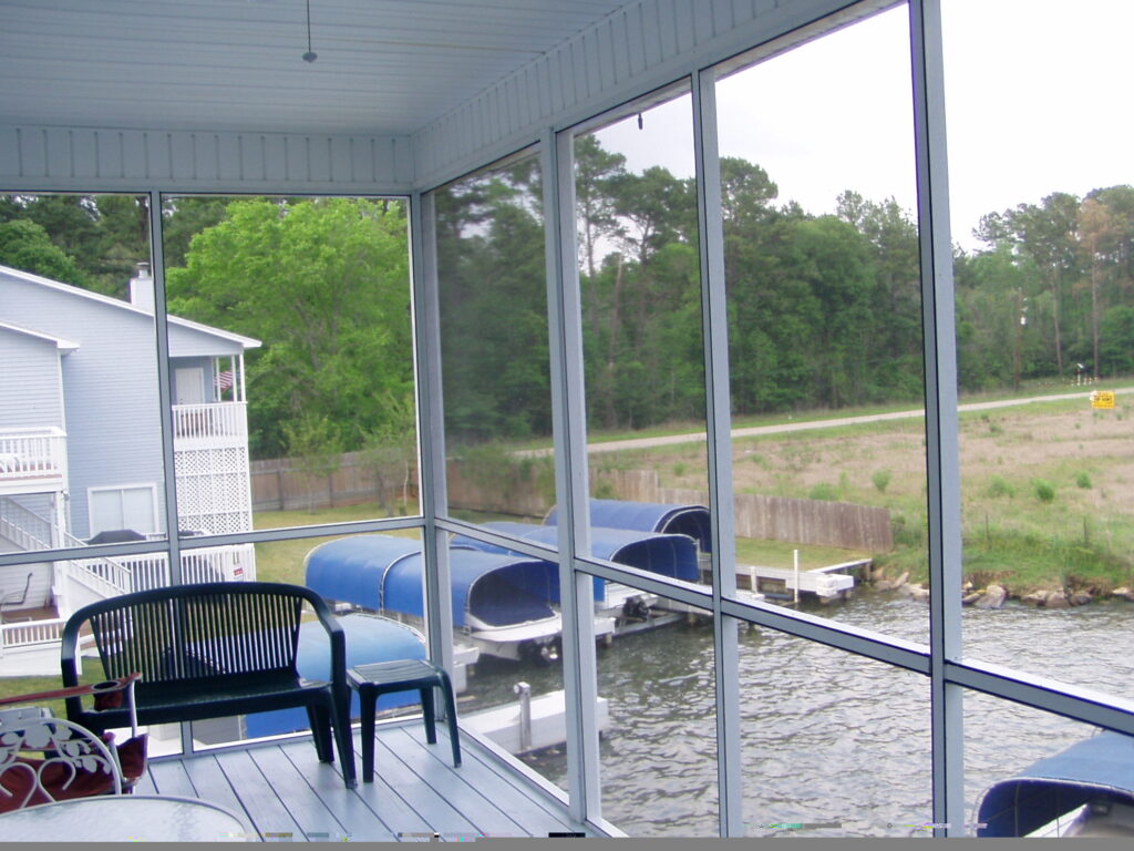 Screen rooms featuring durable aluminum frames and quality mesh screening by 21st Century Sunrooms Houston TX